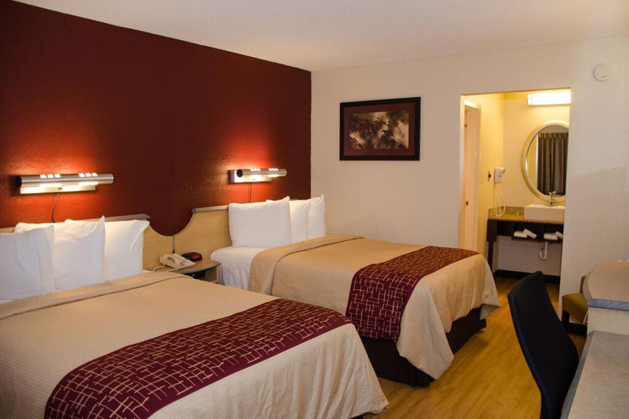 Red Roof Inn וויליאמסבורג מראה חיצוני תמונה